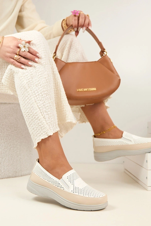 Weiße beige durchbrochene Halbschuhe...