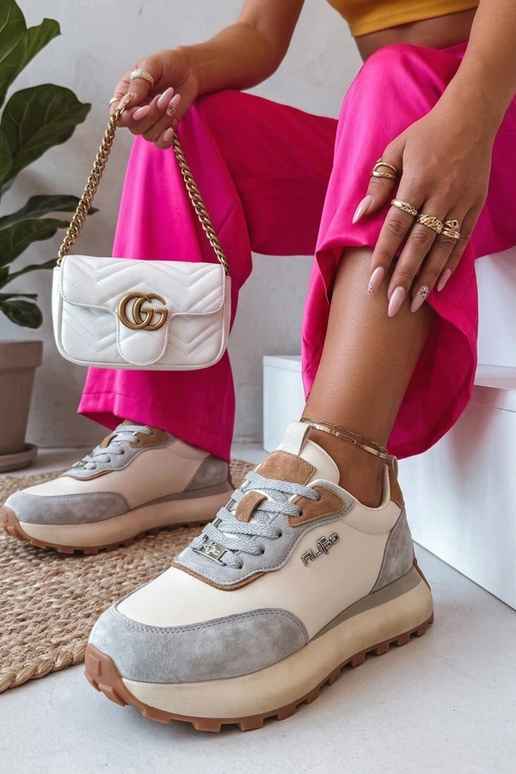 Bottines en cuir sable à plateforme...