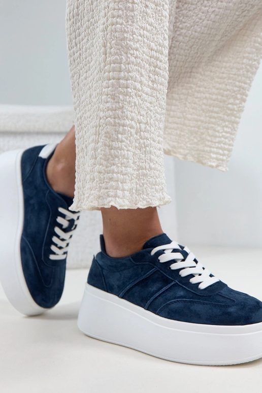 Dunkelblaue Leder-Schuhe mit Plateau...