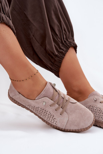 Chaussures pour femmes avec éléments ajourés en daim naturel sable Feliva