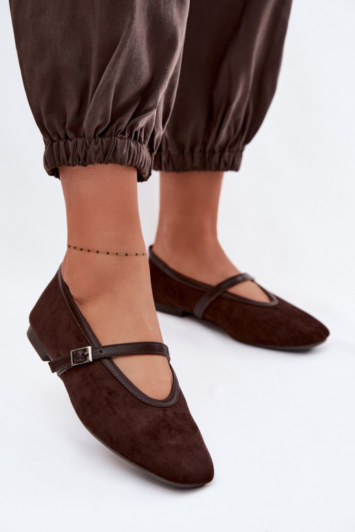 Ballerines avec des sangles en daim écologiqueoÀe CzekoladoÀe Felora