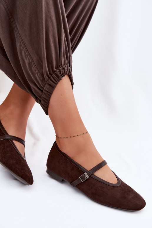 Ballerines avec des sangles en daim écologiqueoÀe CzekoladoÀe Felora