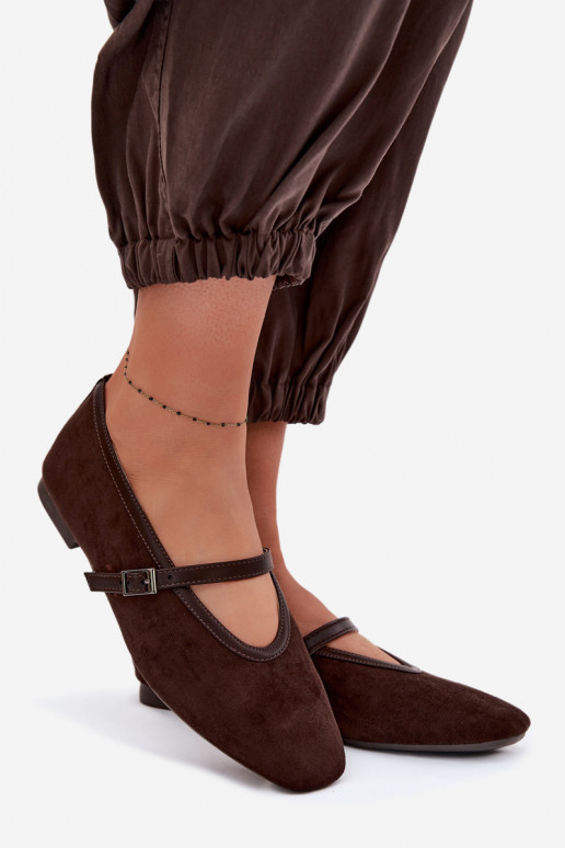 Ballerinas met riemen van eco-suèdeoIne CzekoladoIne Felora