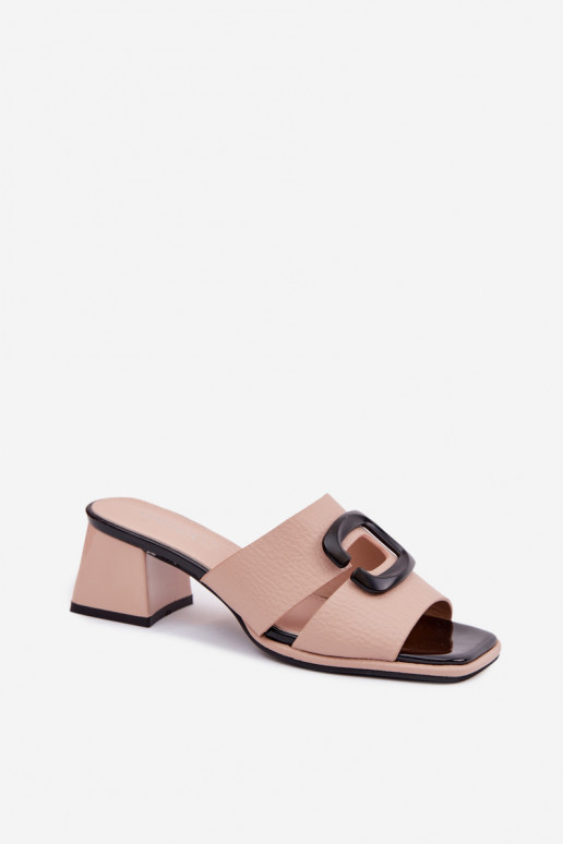 Chaussons femmes avec découpes et boucles sur talons Vinceza 62284 couleur sable