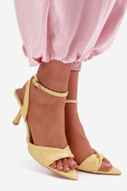 Dames sandalen met dunne hakken van ecoleer geel Sedira