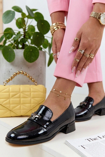 Zwarte elegante lak mocassins met hak Cambell 2