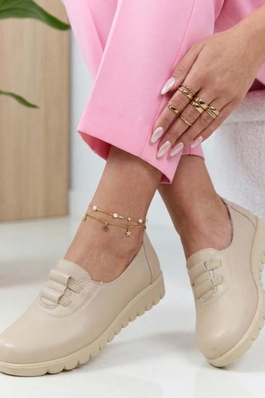 Sandfarbene Halbschuhe mit niedrigem...