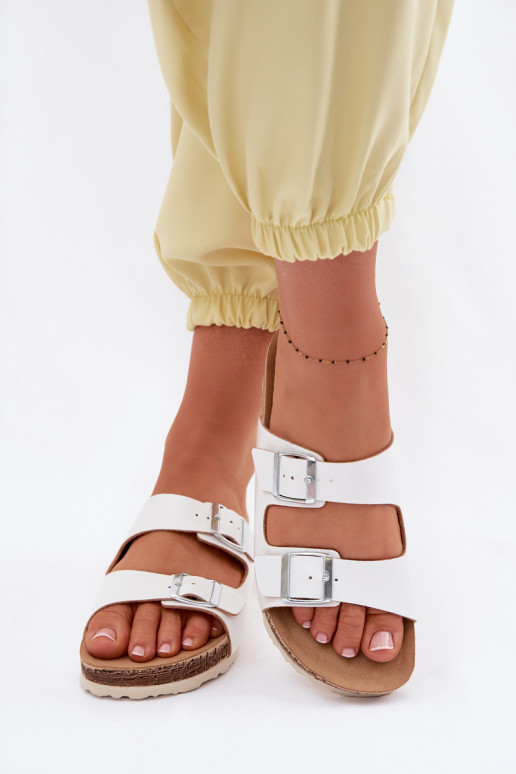 Pantoufles pour femmes avec boucles Inblu NM000039 couleur blanche