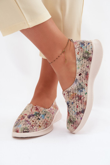 Chaussures en daim ajourées pour femmes Eliva de différentes couleurs