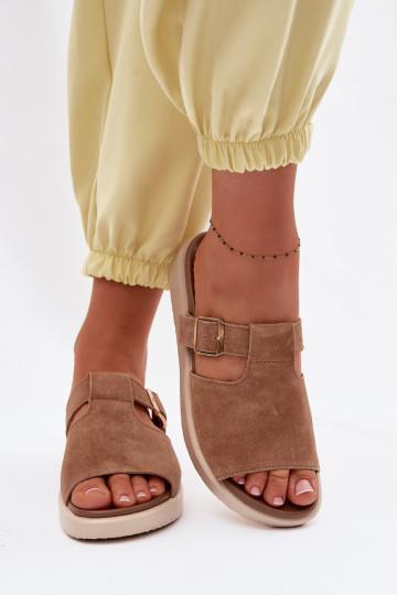 Pantoufles en daim pour femmes avec plateforme et boucles dorées Zemela couleur marron 2