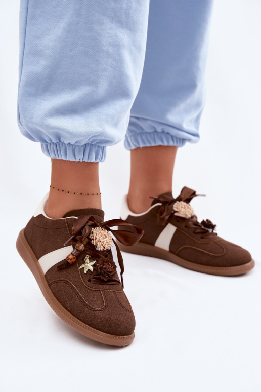 Chaussures modèle baskets Féminin avec de beaux détails CzekoladoÀe Lelora