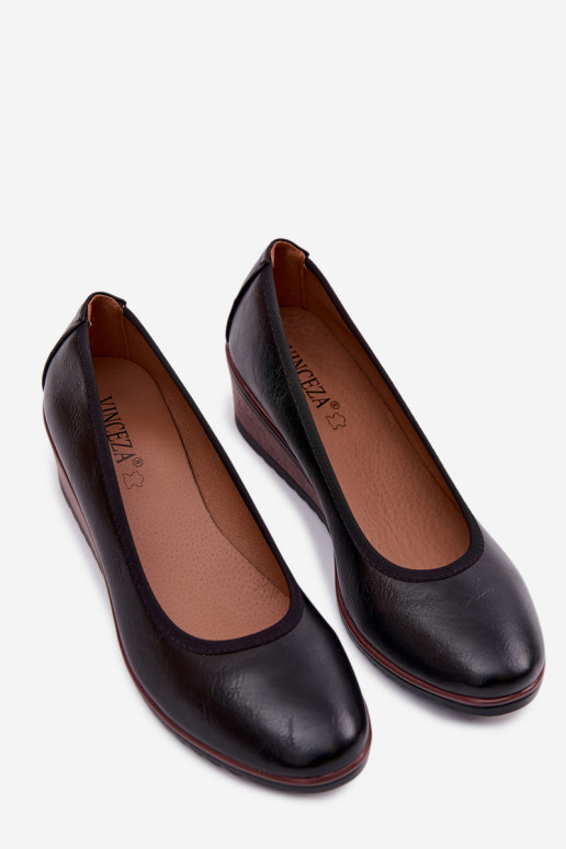 Schuhe Feminin mit einer Plattform Vinceza 58628 schZuarze Farbe