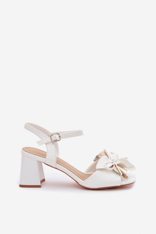 Sandales à talons hauts pour femme Avec des décorations Une fleur Vinceza 20283 couleur blanche