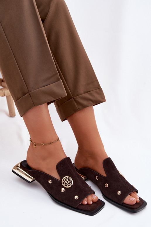 Suede pantoffels Ze gouden kleurmi Ozdobami D&A CR61-3061 CzekoladoIne