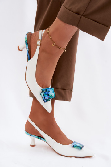 Peau Chaussures Féminin avec des talons avec des ornements D&A LZ61-2006 couleur blanche