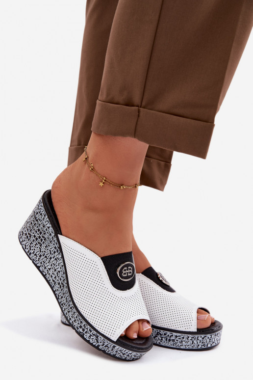 Lederhausschuhe mit einer Plattform mit Ornamenten S.Barski LR61-7011 Zueiße Farbe