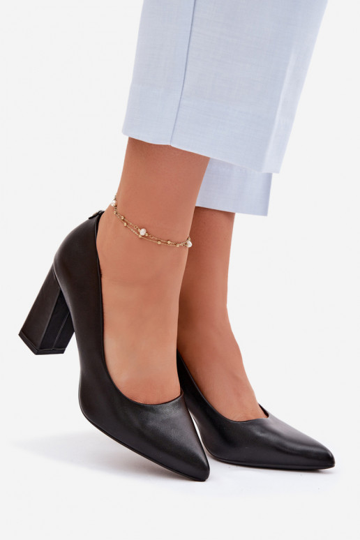 Chaussures avec des talons en cuir écologique Sergio Leone PB216 couleur noire