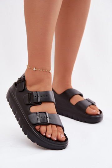 Pantoufles légères Sandales pour femmes avec une plateforme Big Star TT274A031 couleur noire