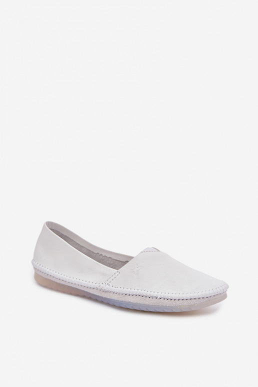 Féminin Ballerines Il fautciejka 01930-11 couleur blanche