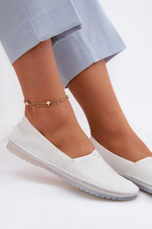 Féminin Ballerines Il fautciejka 01930-11 couleur blanche