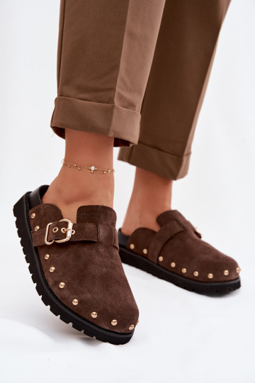 Big Star TT274952 suède klompslippers met plateau, studs en gespen chocoladekleur 2
