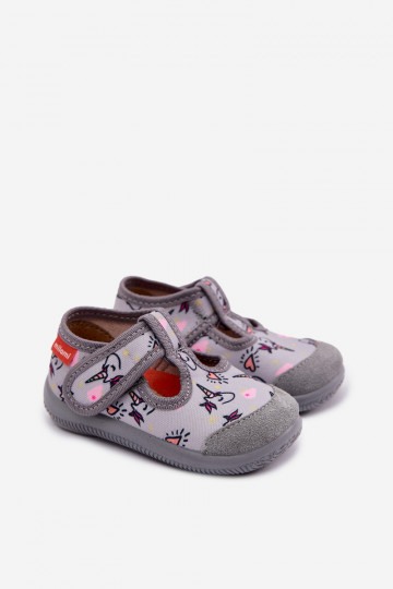 Elastische Milami Slipper für Kinder mit Klettverschluss und Einhornmuster in grau Ambette