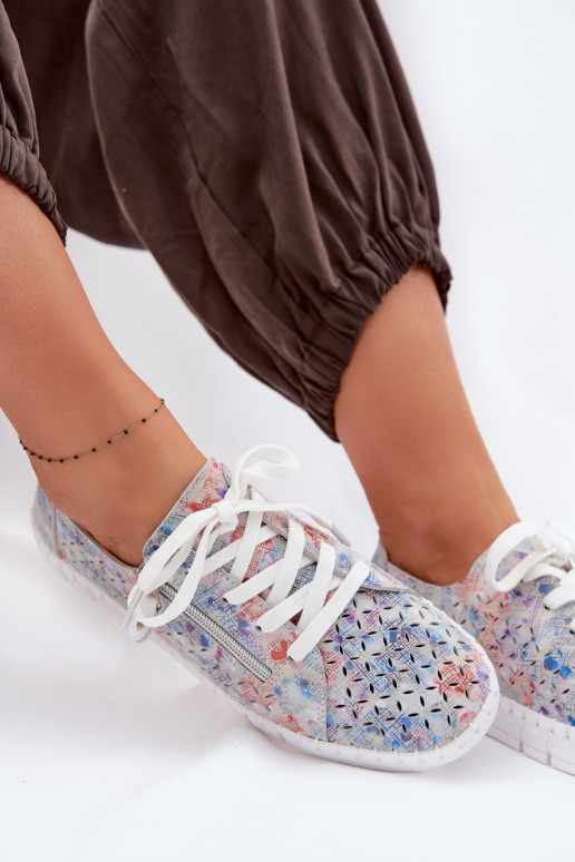 met elementen van opengeInerkt schoenenOpturalnego van suèdeu zilvere kleur Kamelia