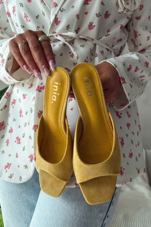 Damespantoffels Op Smukłym Obcasie geel Revina