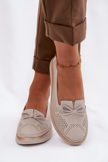 Haut mit durchbrochenen Elementen Schuhe mit einer Plattform S.Barski LR61-7043 Beige