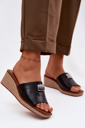 Dames slippers met platform in vlechtimitatie Sergio Leone KL325 zwarte kleur