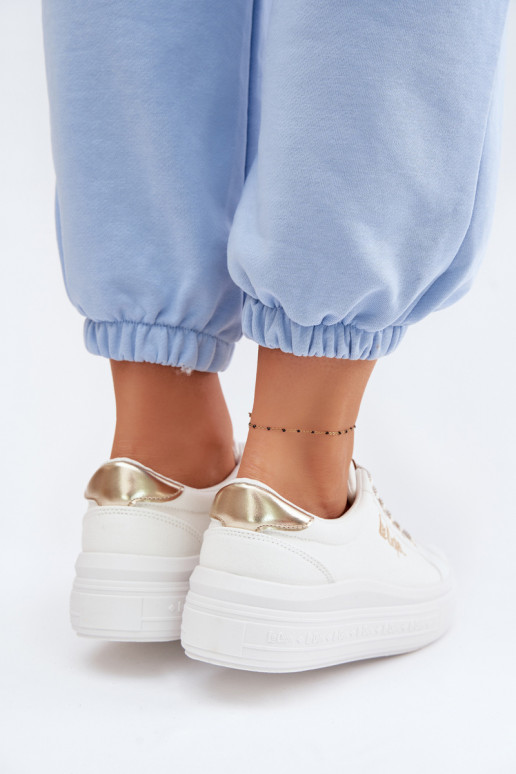Chaussures de loisirs avec une plateforme Lee Cooper LCDANS-26-44-4478 couleur blanche