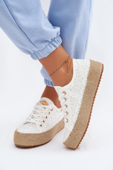 avec des motifs de dentelle chaussures décontractées espadrilles avec une plateforme Lee Cooper LCDANS-26-31-4326 couleur blanch 2