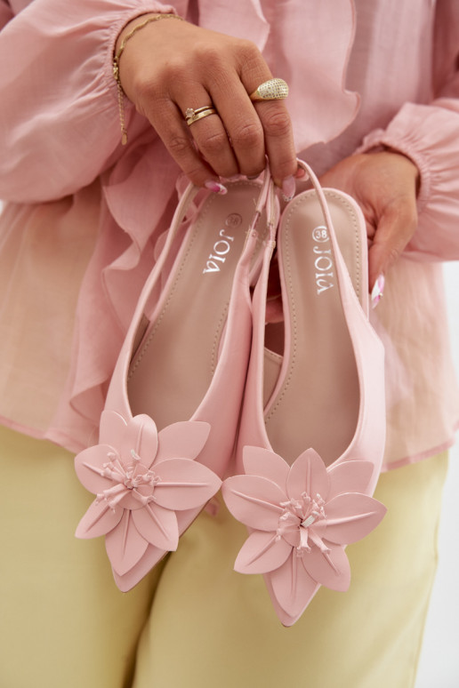 Sandales pour femmes avec des talons largesDekoracyjnym Une fleur couleur rose Telivette