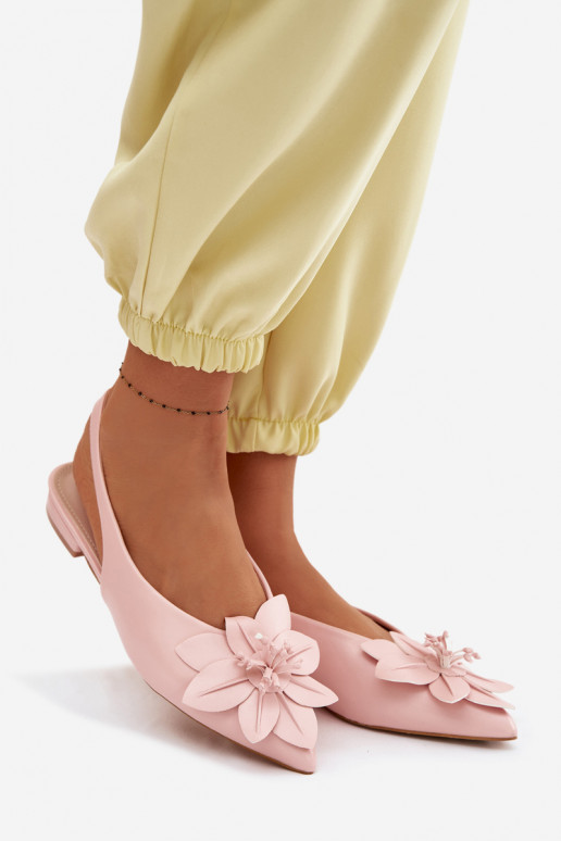 Sandales pour femmes avec des talons largesDekoracyjnym Une fleur couleur rose Telivette