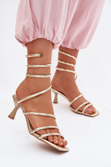 Sandales pour femmes avec des talons avec des bandes couleur dorée Samara 2