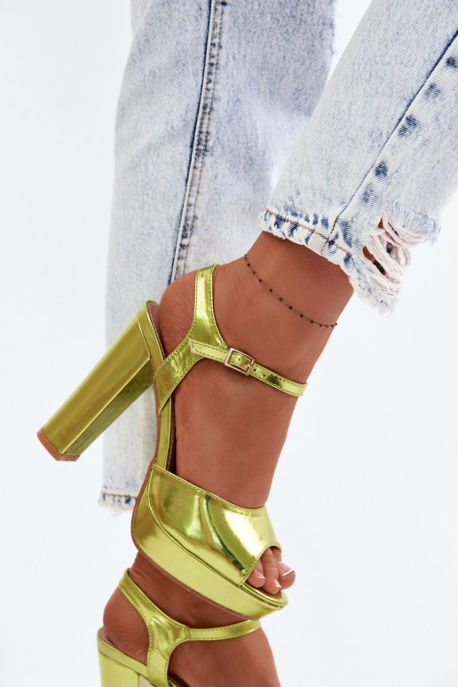 Sandales pour femmes Sur des talons hauts Enregistrer NeonoÀa Zieleń Nelissey