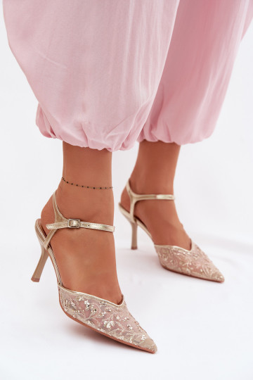 grille Sandales pour femmes avec des talons finsavec éclatującym Zdobieniem couleur dorée Laria 2