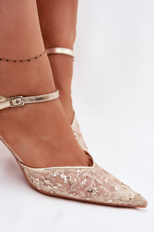 grille Sandales pour femmes avec des talons finsavec éclatującym Zdobieniem couleur dorée Laria