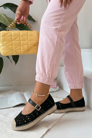 Espadrilles noires ajourées à plateforme Paulette 2