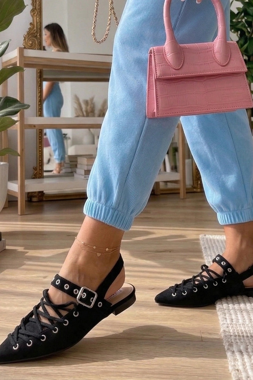 Schwarze Ballerinas mit offenem...