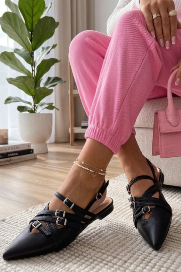 Ballerines noires à talon ouvert ornées de brides Theodora