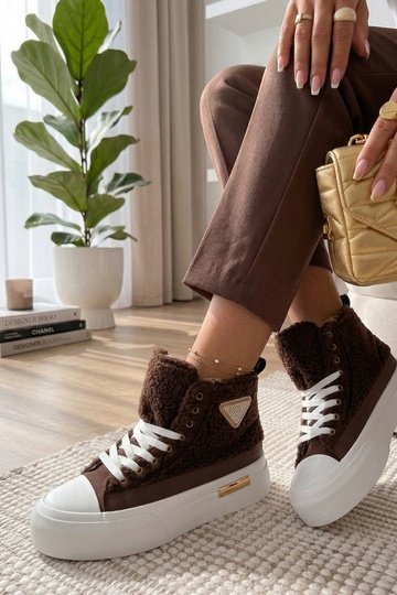 Bruine fluffy sneakers met zirconia boven de enkel Lucia