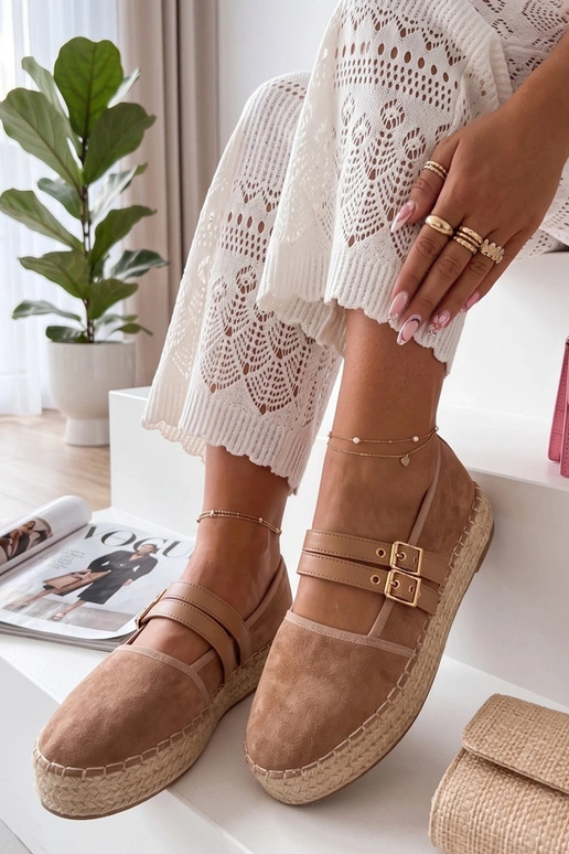 Espadrilles couleur sable à...