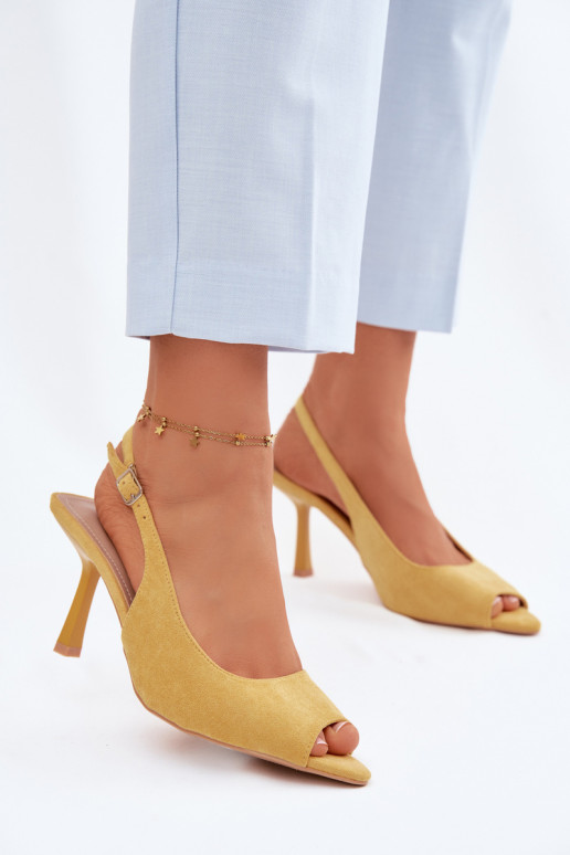 Sandales pour femmes en suédine avec des talons fins couleur jaune Sevina