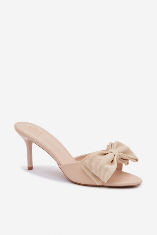 Mules pour femmes avec fins talons et nœuds couleur sable Jelessa