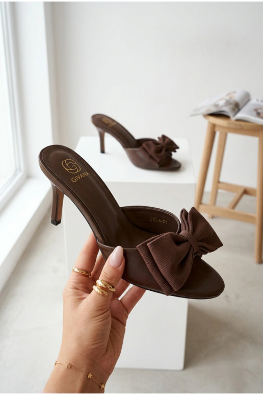 Dames slippers met dunne hakken en strikjes chocolade kleur Jelessa