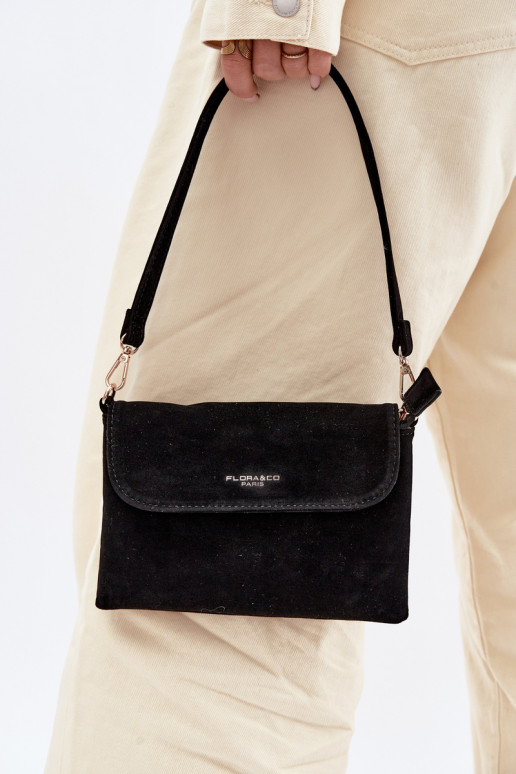 Eine kleine Handtascheaus Öko-INildlederu schZuarze Farbe Lucelle