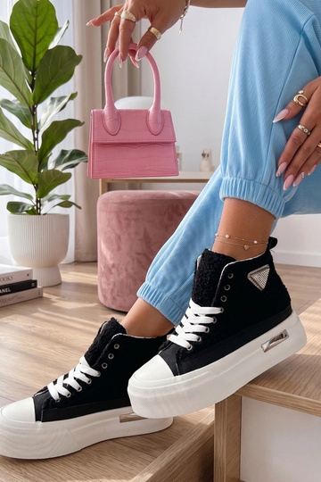 Schwarze Sneakers mit Fell und Zirkonia über dem Knöchel Lucia