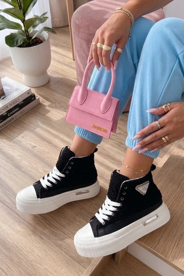 Baskets noires avec fourrure et zirconiums au-dessus de la cheville Lucia 2