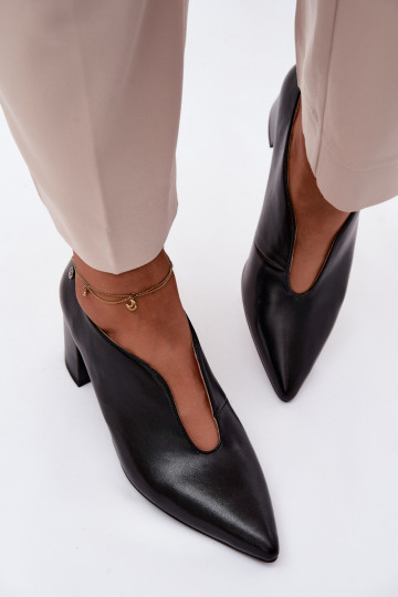 Chaussures en cuir noires pour femmes avec talons Tai turiciejka K7469-01